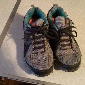 Women’s New Balance size 8